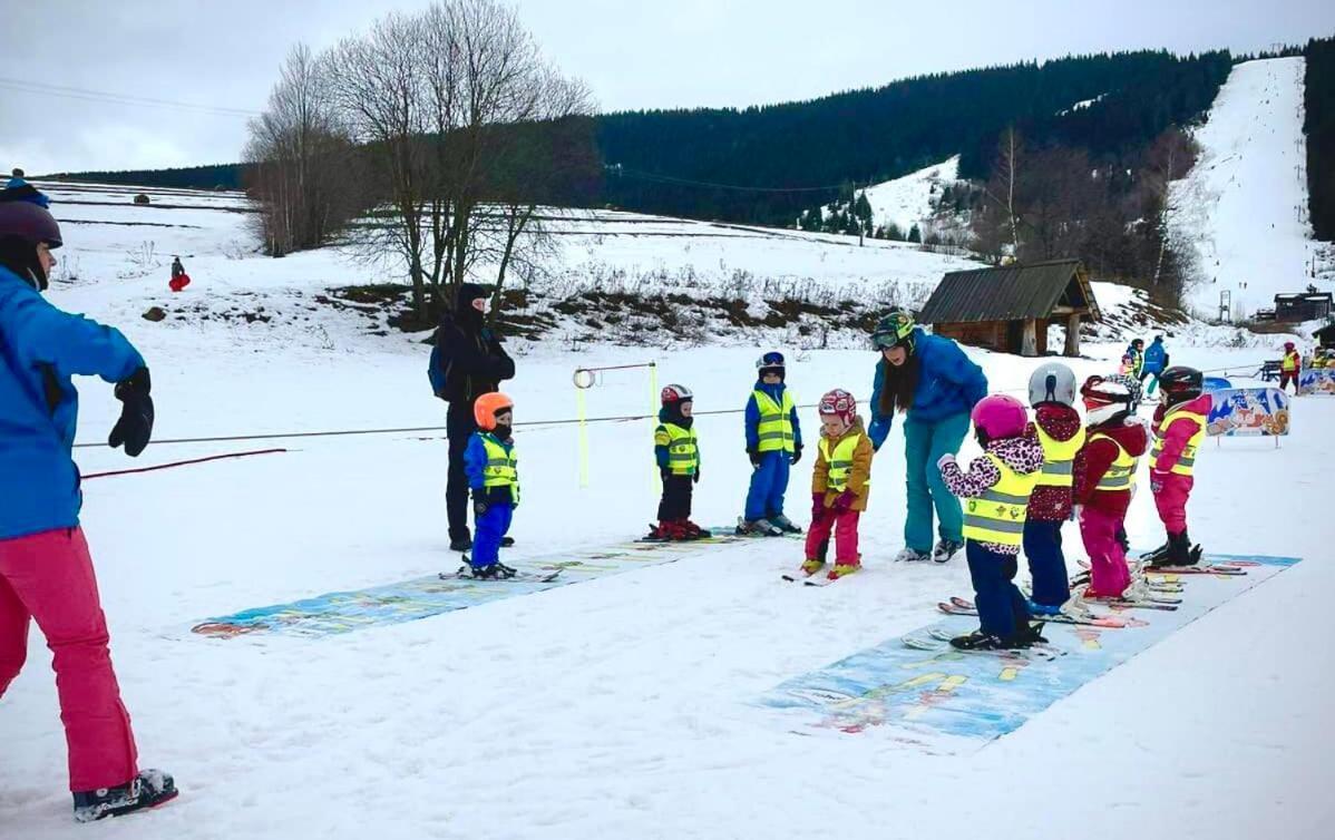 Chaty Ski เตลการ์ต ภายนอก รูปภาพ